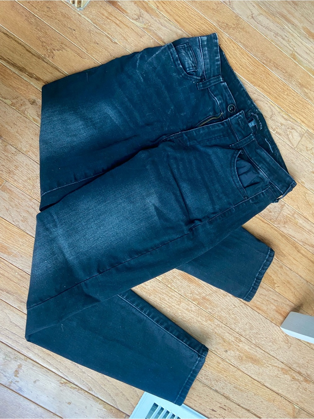 Kendall & Kylie Men's Black Slim Straight Jeans